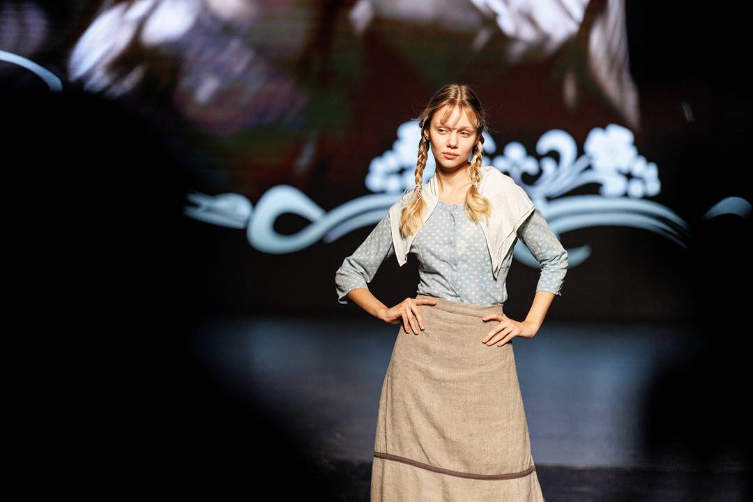 Inauguración de “Cine y Moda”, la colección retrospectiva de Sandra Sila, en colaboración con la película Escape Net.