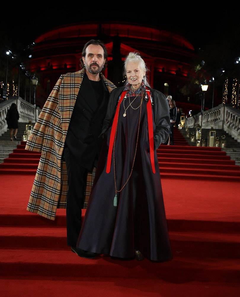 Pierpaolo Piccioli, elegido diseñador del año en los Fashion Awards de Londres