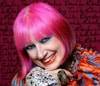 Britse ontwerpster Zandra Rhodes is nu Dame