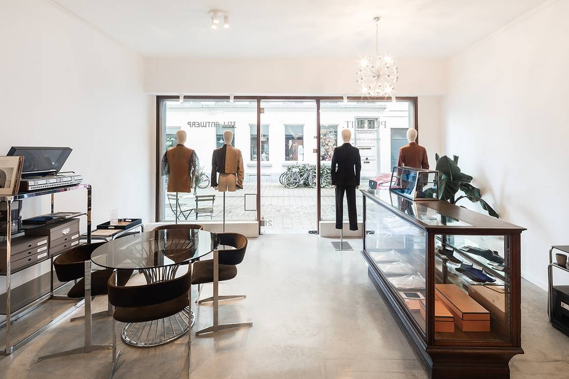 Vrouwenmaatpakkenmerk Pursuit Femmes opent eerste brandstore in Antwerpen