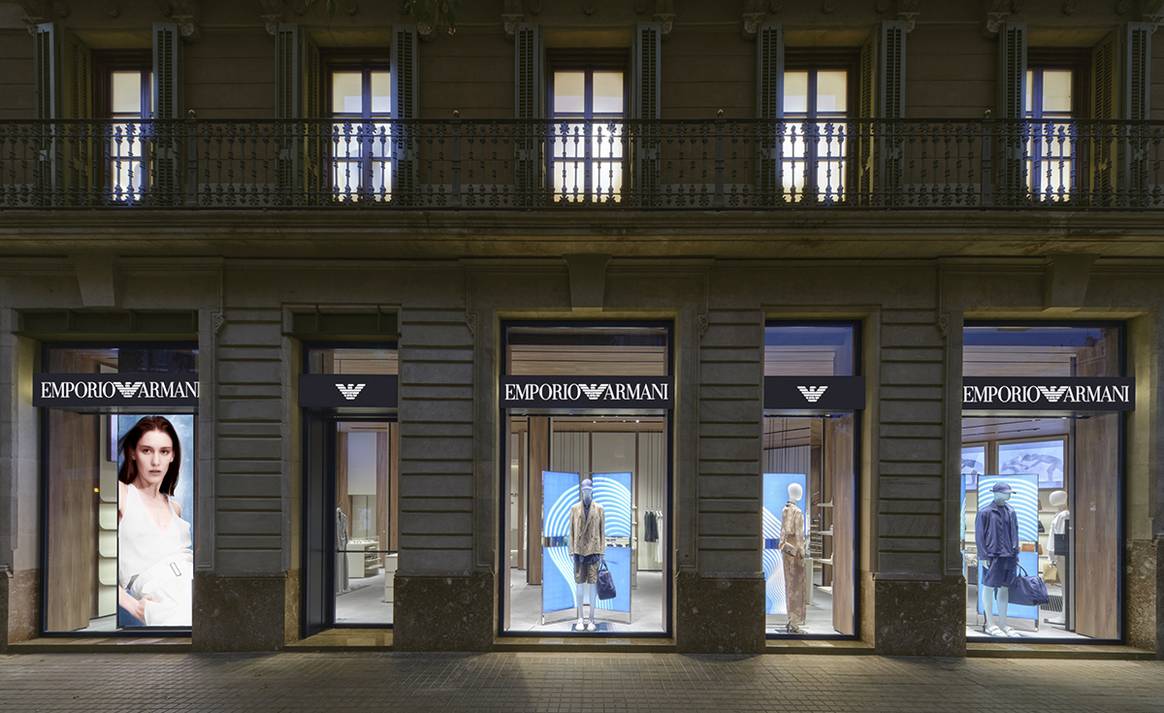Photo Credits: Nueva tienda de Emporio Armani en Barcelona. Cortesía de Giorgio Armani.