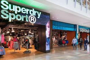 Топ-менеджеры Superdry уходят в отставку после возвращения основателя компании