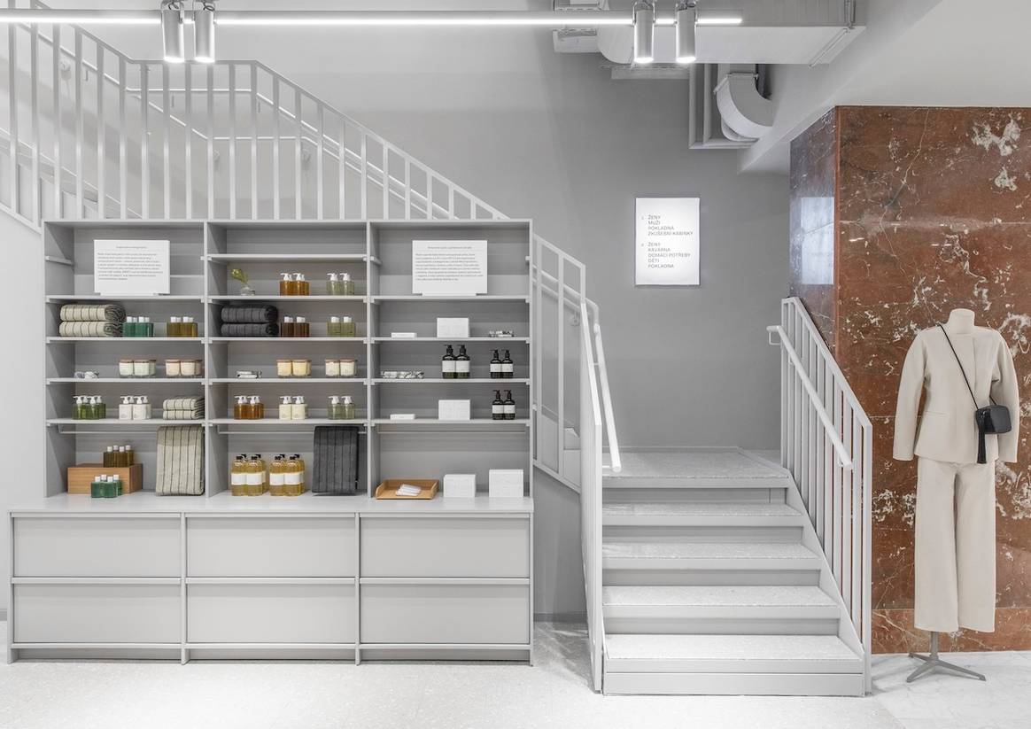 Blick in den neuen Arket-Store in Prag