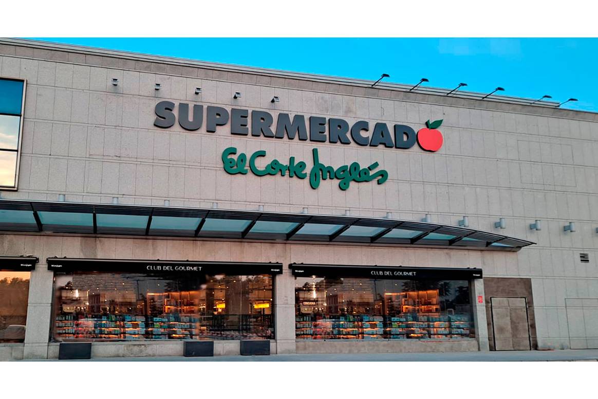 Exterior del nuevo Supermercado El Corte Inglés de El Escorial, Comunidad de Madrid (España).