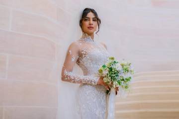 Descubrir 52+ imagen priyanka ralph lauren wedding dress