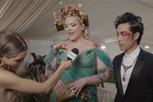 Video: Nikkie de Jager over haar Met Gala look