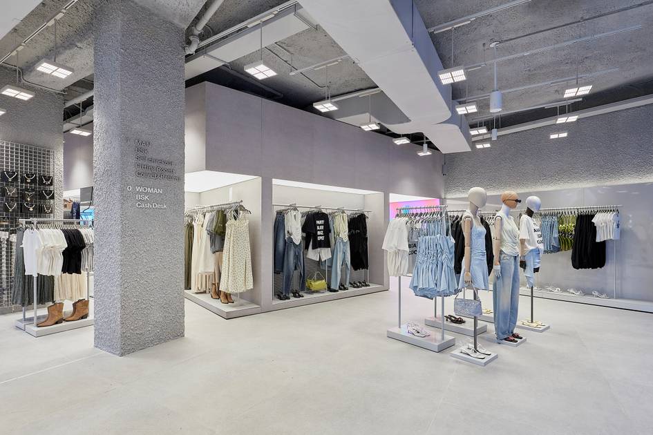 Bershka rinnova il flagship store di Napoli