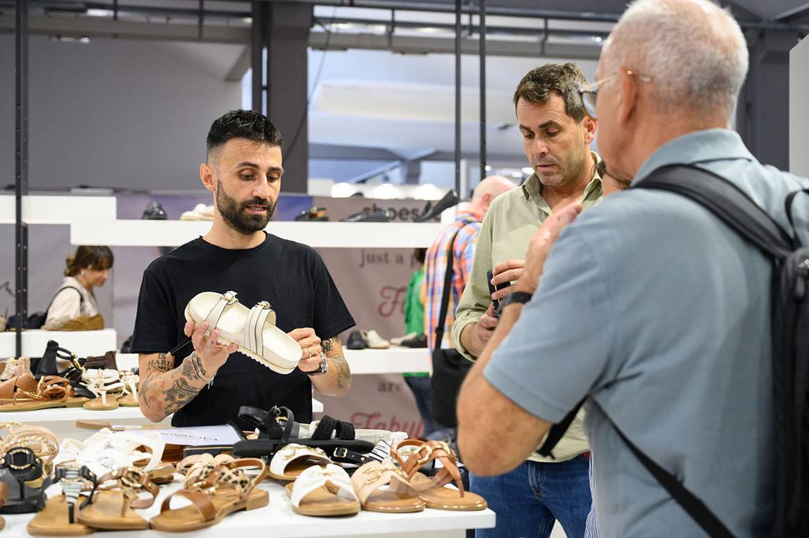 El salón Expo Riva Schuh & Garda Bags durante su 103ª edición de junio de 2025.