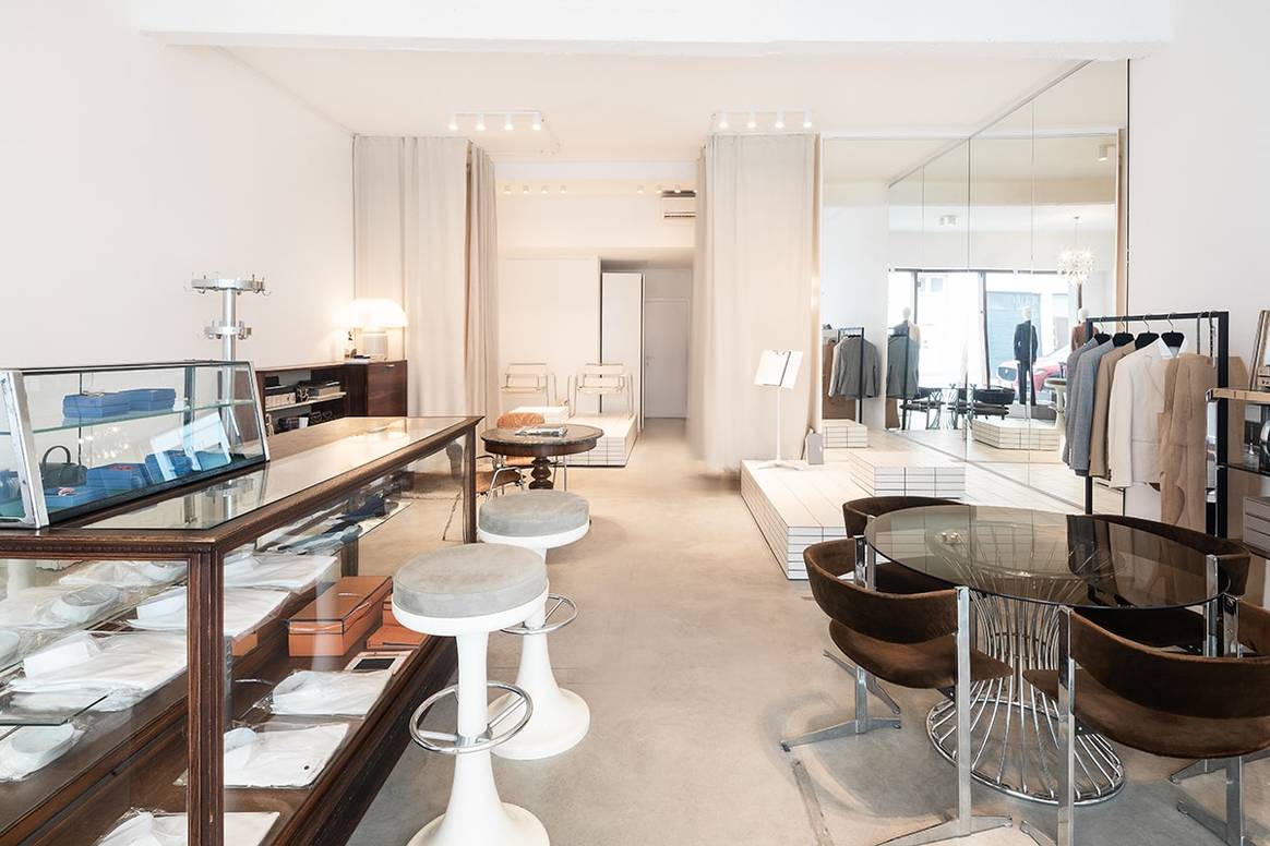 Vrouwenmaatpakkenmerk Pursuit Femmes opent eerste brandstore in Antwerpen