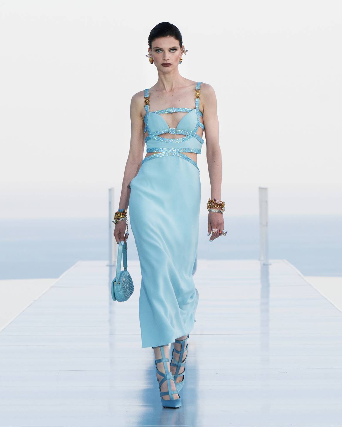 Versace x Du Lipa "La Vacanza"-Kollektion. Bild: Versace