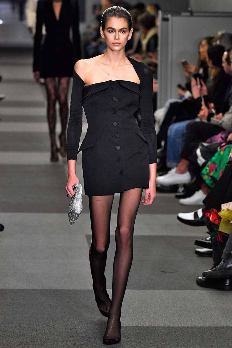 Fashion Week: diversité chez Siriano, noirceur chez Wang
