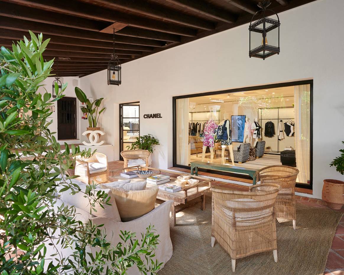 Photo Credits: Chanel, boutique efímera en el Hotel Marbella Club de Marbella, España.