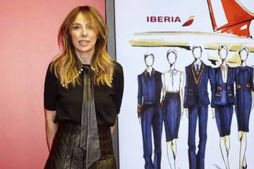 Teresa Helbig diseña los nuevos uniformes de Iberia