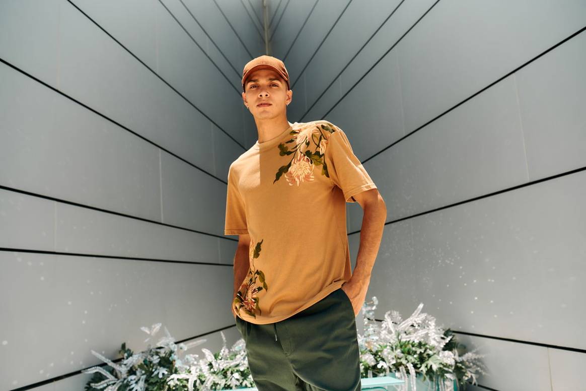 Tanto tonos como estampados se apegan a los colores de la naturaleza.