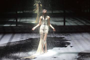 Vestiaire Collective homenajea al icónico diseñador Alexander McQueen