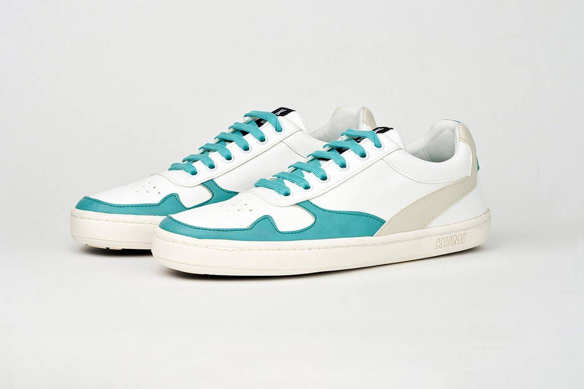 Hechas de botellas de plástico recicladas y de maíz: así son (o serán) las nuevas Kumi Sneakers