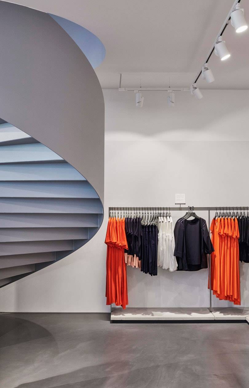 Cos opent winkel in Utrecht