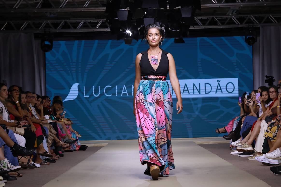 Saia estampada de Luciana Brandão