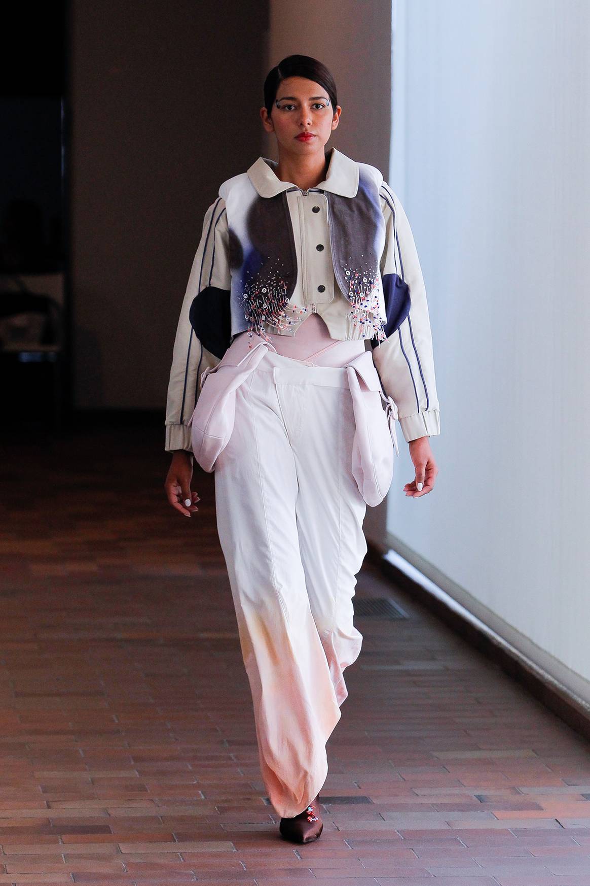 Photo Credits: Martina Biel, colección final de Grado en “Fashioners of the world”.  Premio al Mejor Fashion Film.