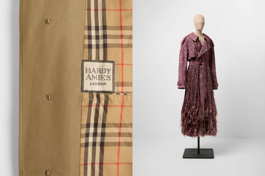Burberry e il V&A annunciano una mostra che celebra la storia e l'innovazione del trench Burberry.