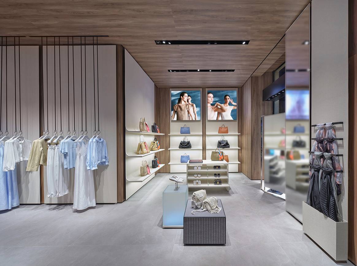 Photo Credits: Nueva tienda de Emporio Armani en Barcelona. Cortesía de Giorgio Armani.