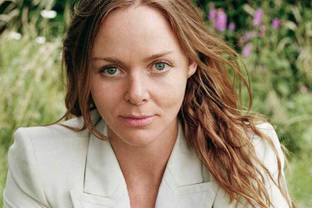 Stella McCartney récompensée par la fondation David Lynch