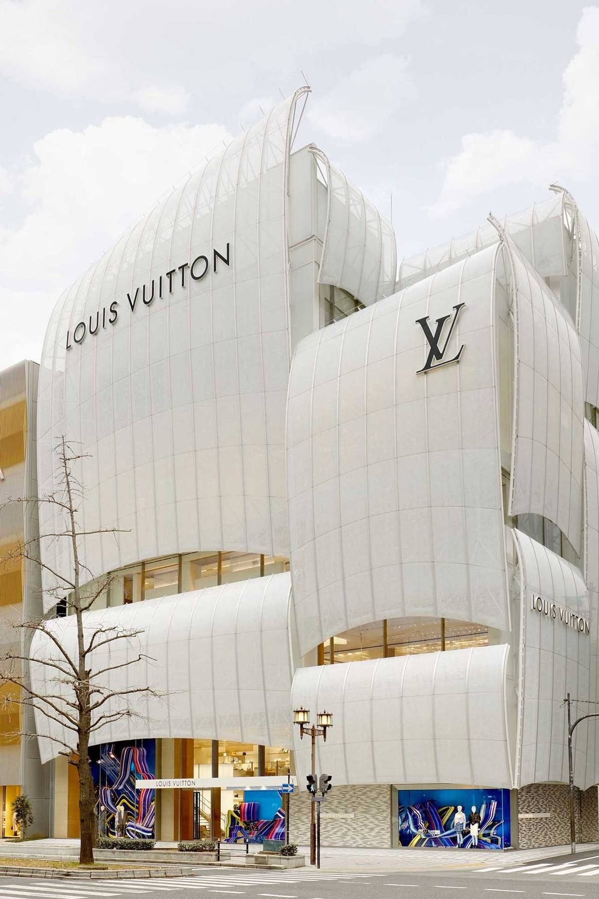 Así es la primera tienda Louis Vuitton con restaurante y cafetería