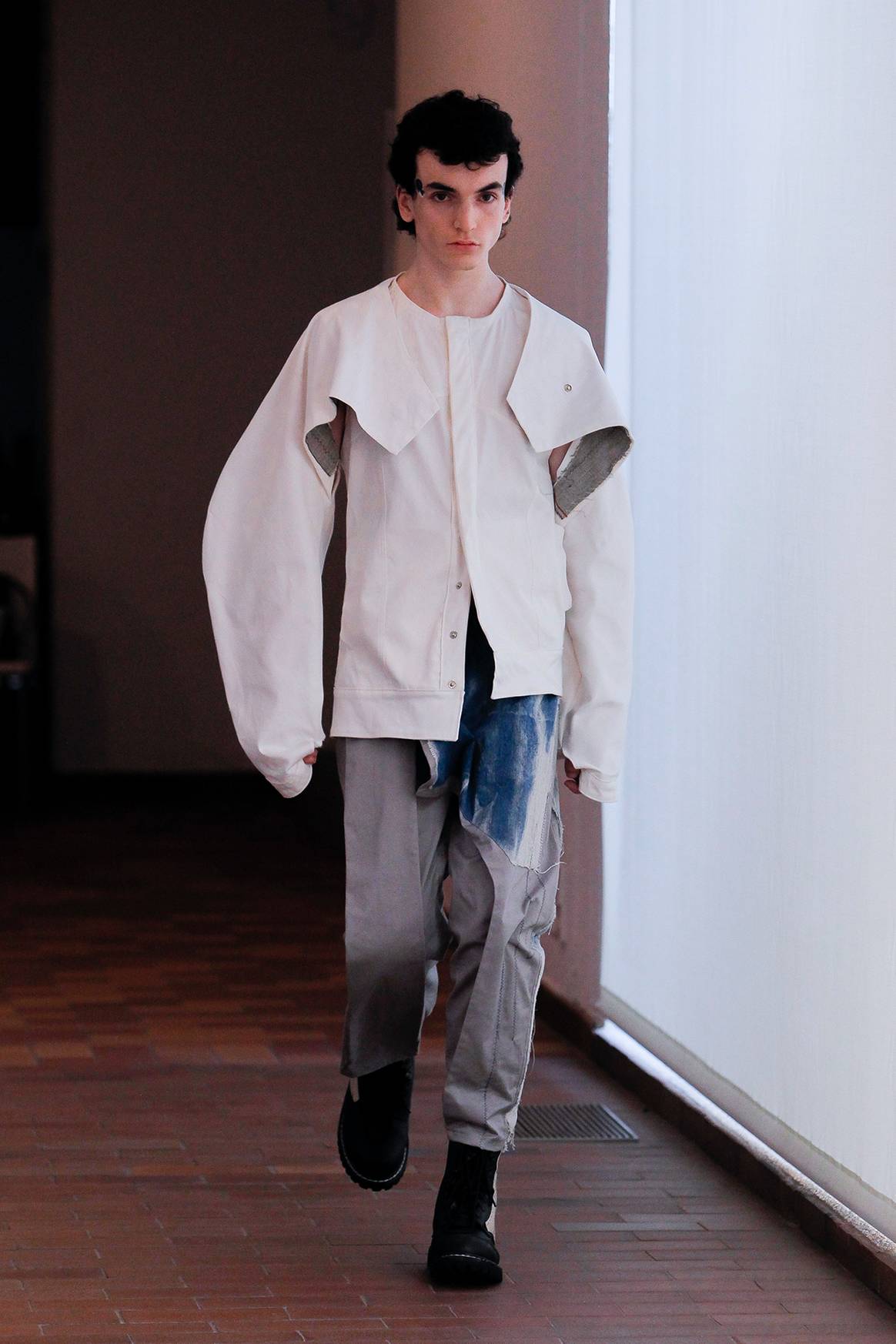 Photo Credits: María Vergés, colección final de Grado en “Fashioners of the world”.