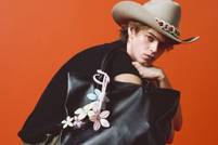 Vélez y J Balvin lanzan ‘Ciudad Primavera: Beyond Flowers’, la cápsula oficial de sus shows en Colombia