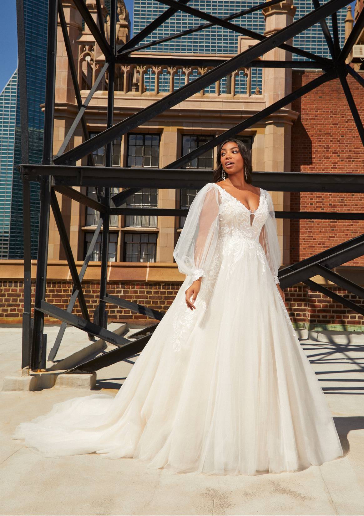 Image: Pronovias x Ashley Graham