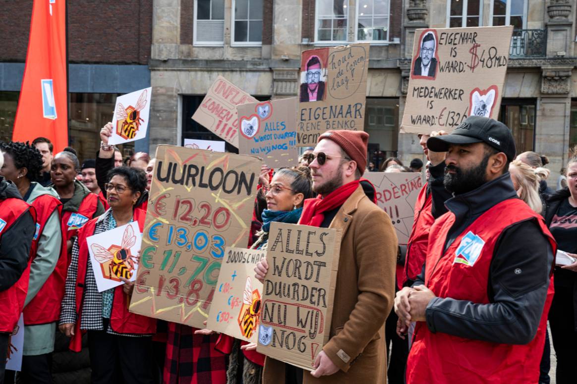 De staking van Bijenkorf-personeel op vrijdag 30 september. Beeld: Aygin Kolaei voor FashionUnited