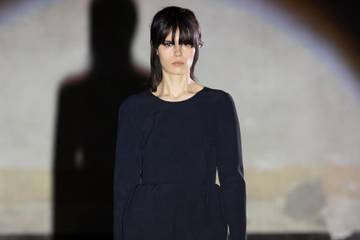 Vidéo: La collection AH21 de Nº21 à MFW