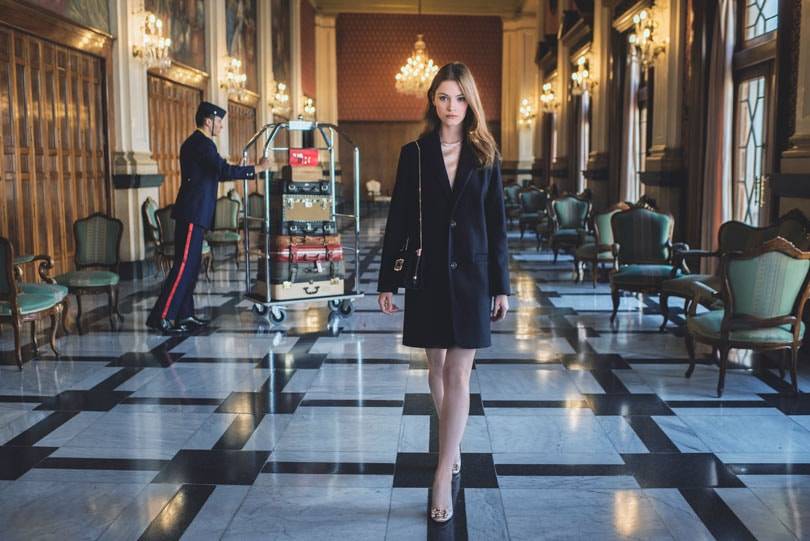 “The Perfect Parisienne”: elegante ironía en el nuevo film (made in Spain) de Roger Vivier