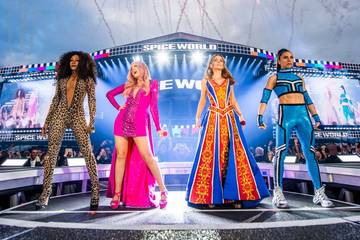 Las Spice Girls regresan vestidas de Swarovski