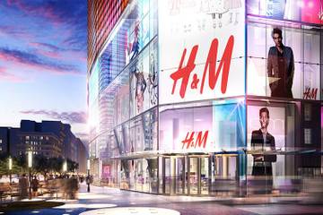H&M sued for not paying rent on its New York flagship