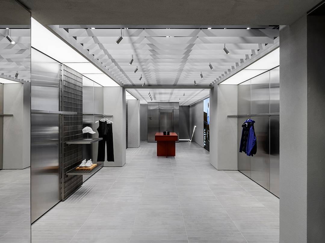 Tienda de On en el número 17 de la calle de Serrano de Madrid (España).