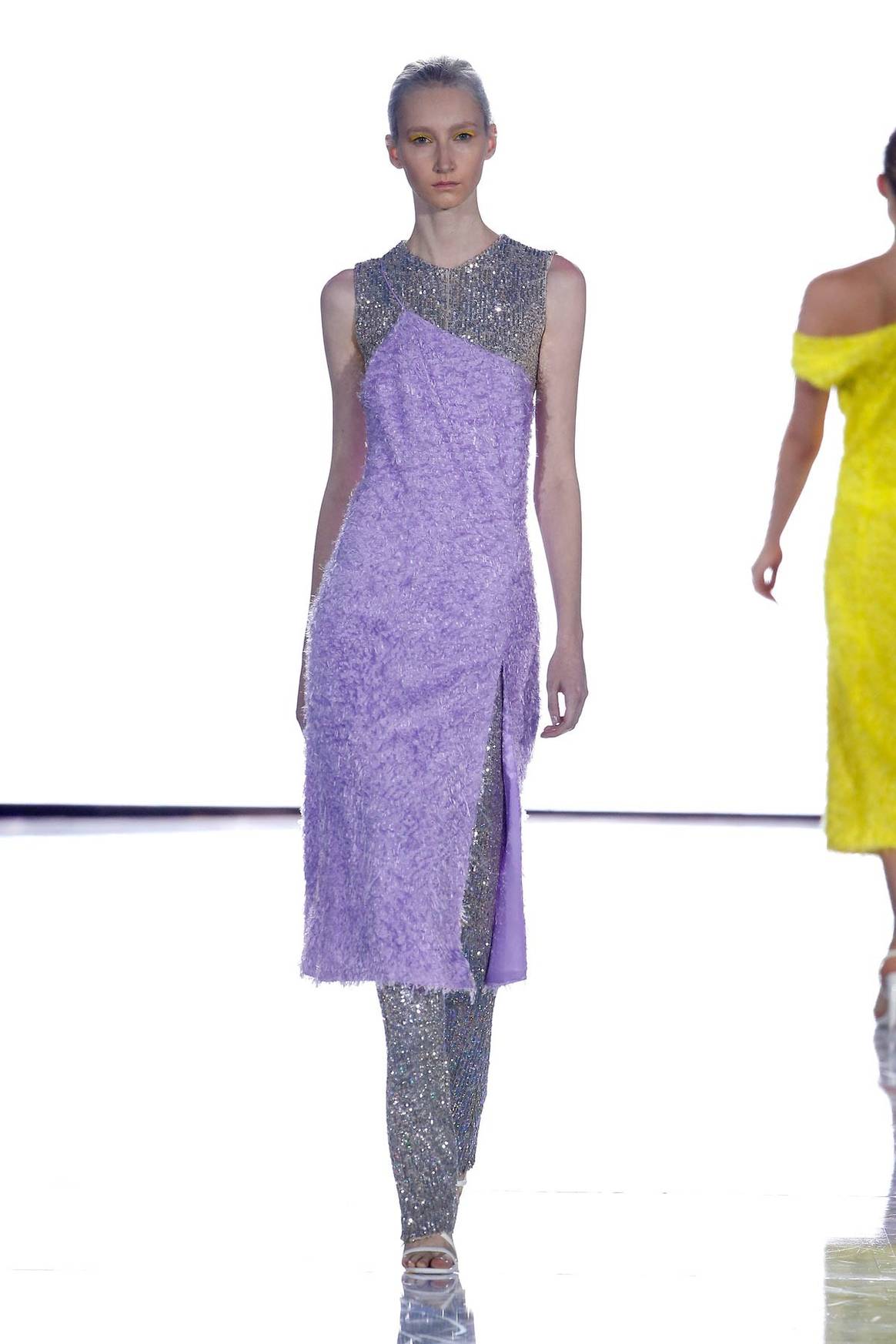 Zien: David Laport showt ‘Super Photosynthesis’ op Mercedez-Benz Fashion Week Ibiza