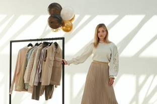 Omoda neemt House of Fred en hotel Cozy Pillow over, brengt modecollectie naar de winkelstraat