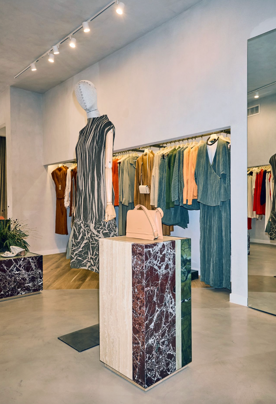 Nueva tienda de Adolfo Domínguez en el Centro Comercial Patio Bullrich