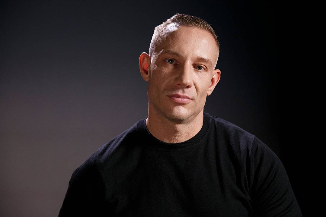 Pablo Sáez, uno de los testimonios del documental “David Delfín. Muestra tu herida”.