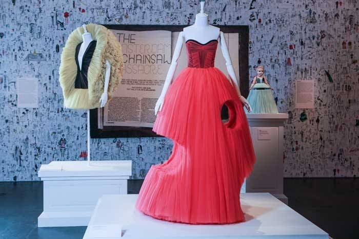 Kijken: de tentoonstelling van Viktor & Rolf in Melbourne