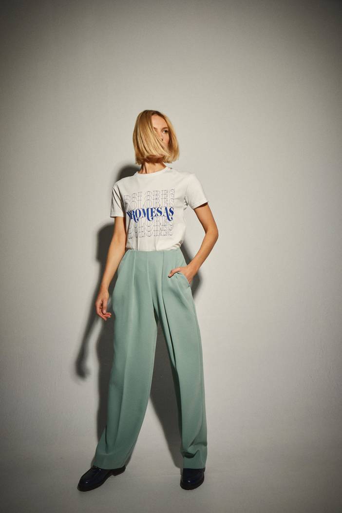 Camiseta Blanca Básica lettering Promesas | Dolores Promesas