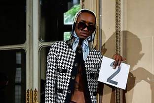 Vidéo: La collection SS22 de COOL TM à PFW
