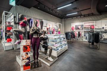 Under Armour abre un espacio de 500 metros cuadrados en El Corte Inglés de Portal del Ángel