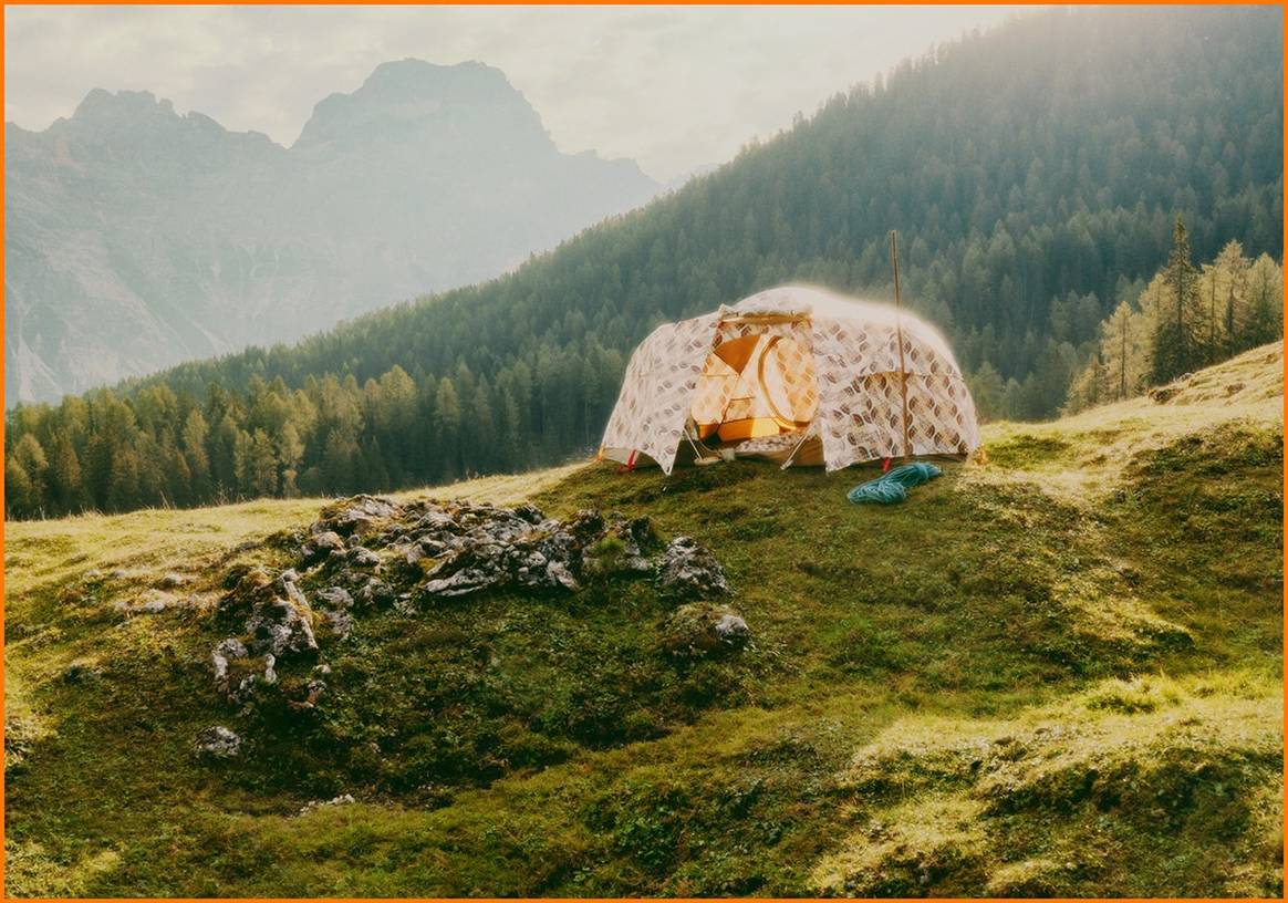 Slaapzakrokken en een logo-tent: de samenwerking tussen Gucci en The North Face