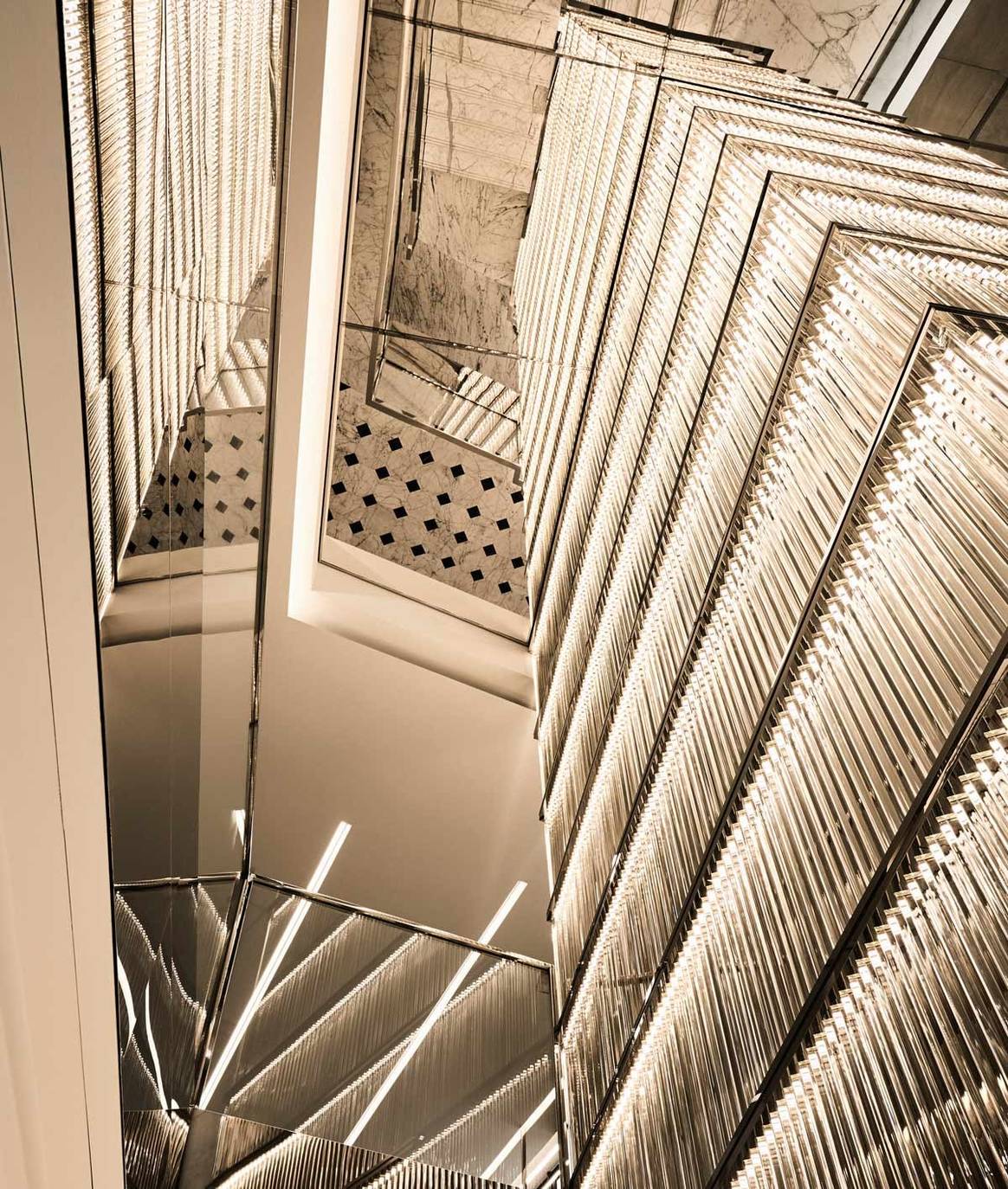 En image : le nouveau concept store Saint Laurent Rive Droite rue Saint Honoré