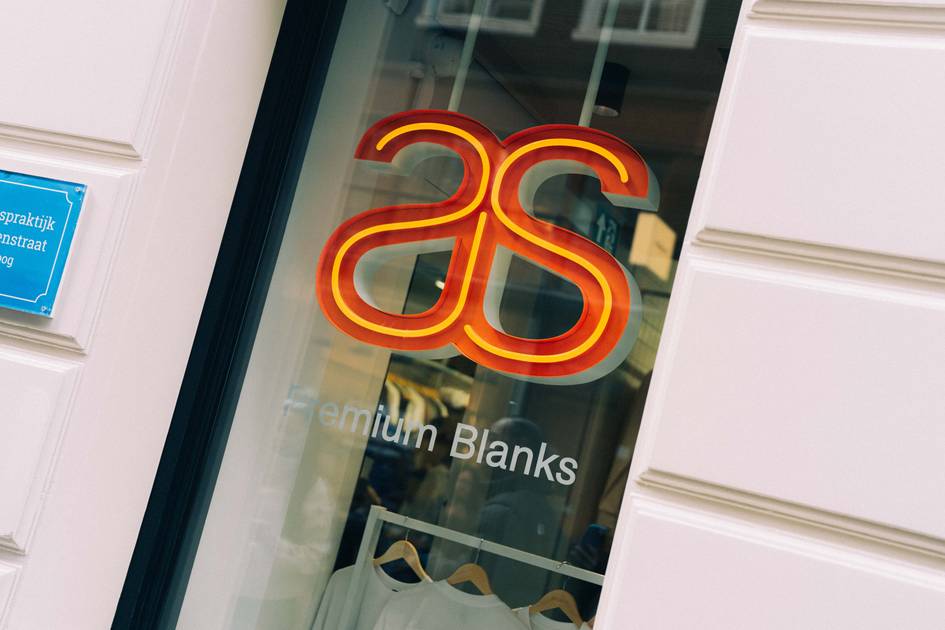 AS Colour, Wolvenstraat 18 (De Negen Straatjes)