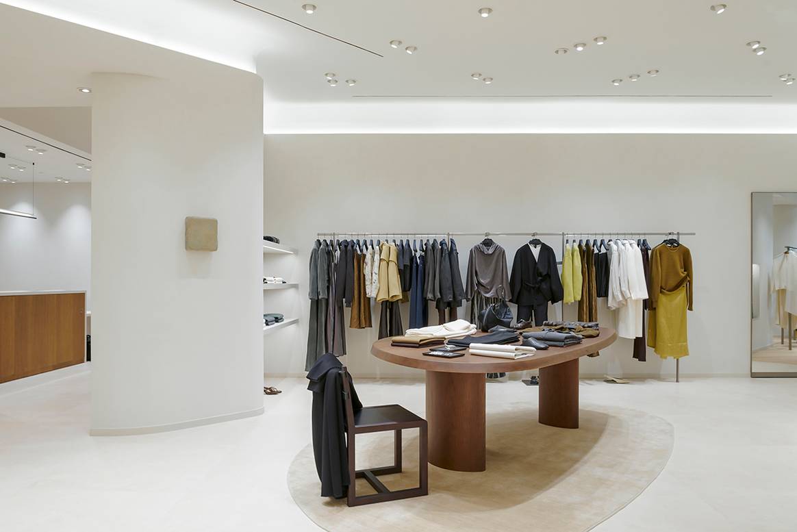 Tienda de Massimo Dutti en el centro comercial Aventura Mall de Miami, Florida (Estados Unidos).