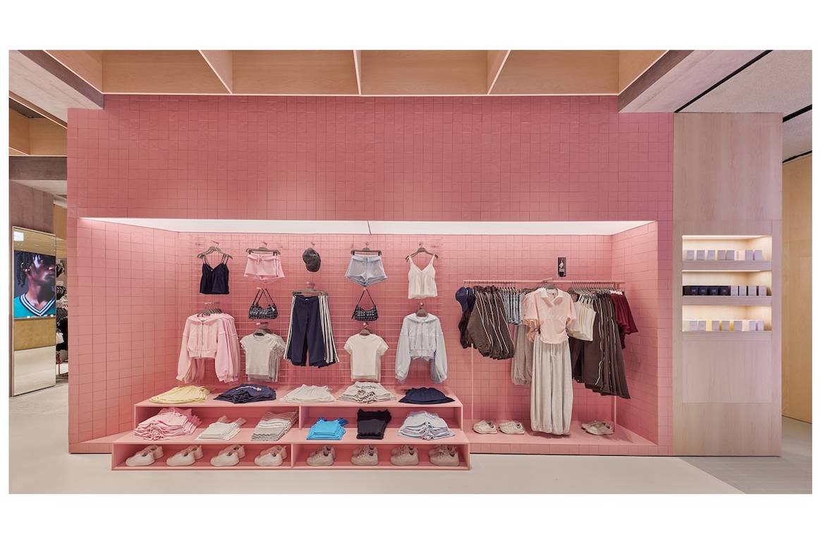 Tienda de Bershka en el centro comercial Aventura Mall de Miami, Florida (Estados Unidos).