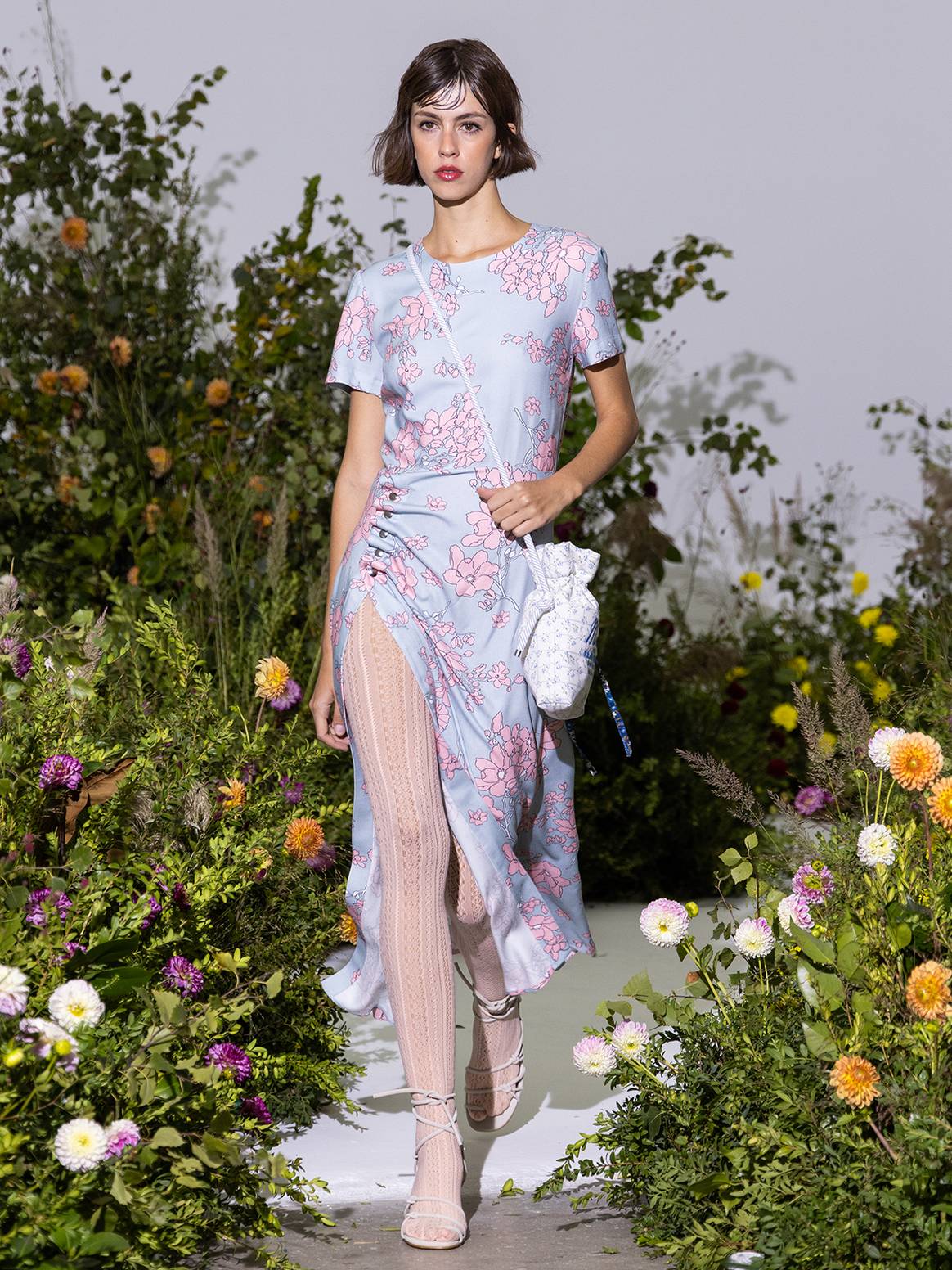 Photo Credits: Moisés Nieto, colección “Siesta” para la temporada Primavera/Verano 2023 SS23.